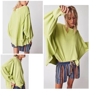 💚🤍NWOT FREE PEOPLE CAMDEN SWEATSHIRT